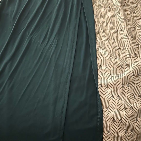 E.L.H BODY CON DRESS EMERALD - Picture 5 of 7